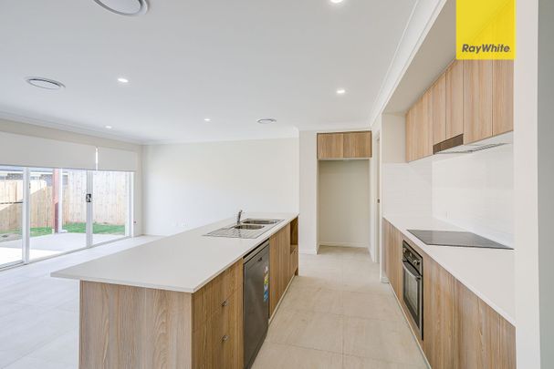 Stunning high-set residence - Photo 1