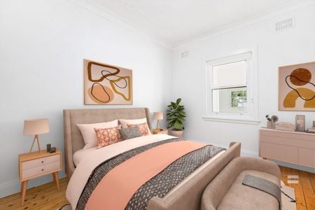 RECENTLY RENOVATED 4 BEDROOM HOME IN GREAT LOCATION - Photo 4