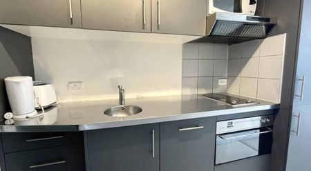 Studio apartment available - Photo 2