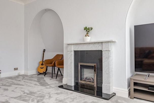 3 bedroom apartment to rent - Photo 1