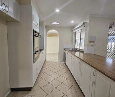 Bomaderry Beauty - Photo 5