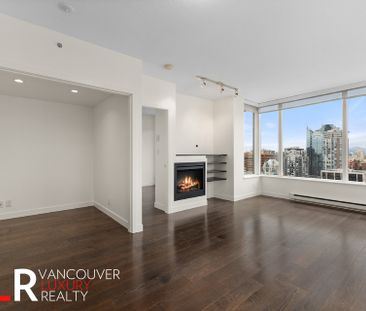 Penthouse in Downtown Vancouver, BC - Photo 2