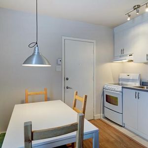 Loft entièrement meublé à louer Saint-Jean-Baptiste janvier 2026 - Photo 2