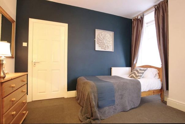 1 bedroom in a house share to rent - Photo 1