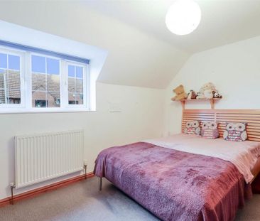 2 bedroom terraced house to rent - Photo 2
