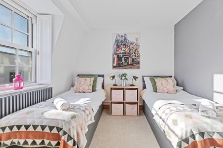 3 Bed Terraced House, Marine Terrace Mews, BN2 - Photo 5