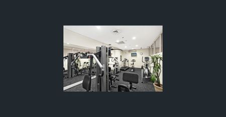 TRAFALGAR | Unfurnished One Bedroom - Photo 5