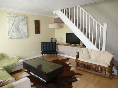 3 bedroom terraced house to rent - Photo 2