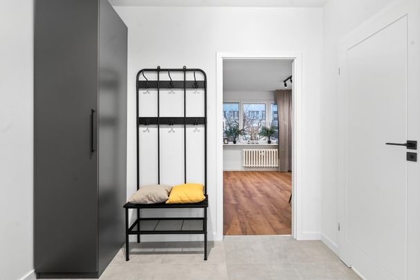 Jasne mieszkanie w świetnej lokalizacji — od zaraz - Photo 1