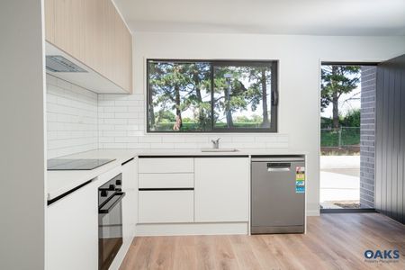 MANGERE BRIDGE, 3 BEDROOMS - Photo 5