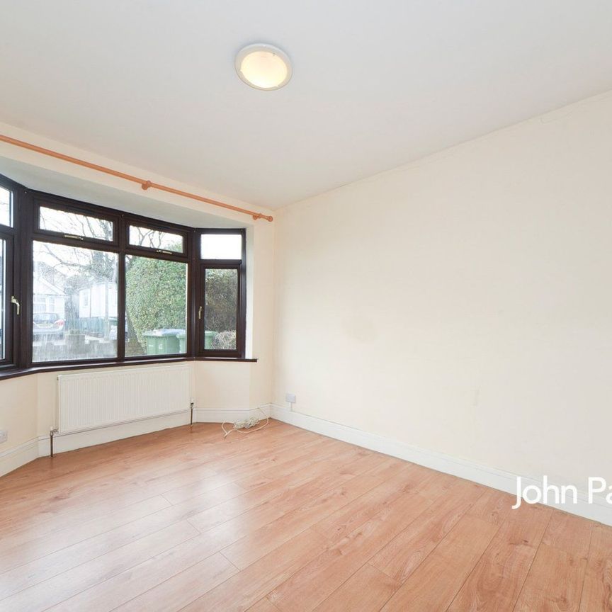 Irwin Avenue, London, SE18 - Photo 1