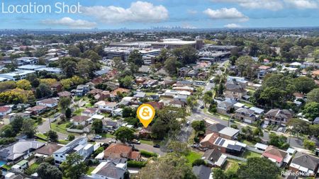 Stunning Family Home in Roselands! - Walking Distance To Roselands Centro - Photo 4