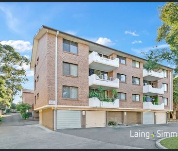 Convenient two-bedroom unit opposite Westfield - Photo 3