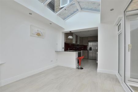 Larkfields, Headington, OX3 - Photo 4