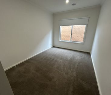 26 Rejoice Street, Tarneit VIC, Belconnen - Photo 2