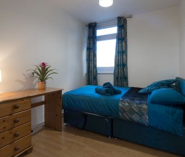 3 Bed Maisonette, Clevedon Court, SW11 - Photo 5