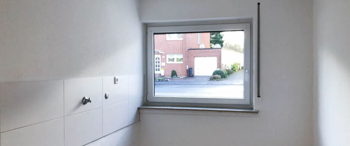 Gut geschnittene EG Wohnung mit Balkon und Garage - Photo 1