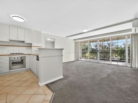 Spacious 2x2 in East Perth - Photo 2