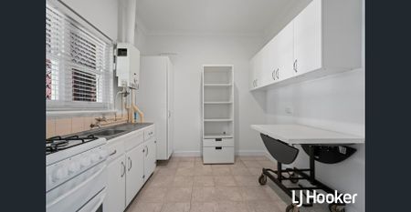 City living at your doorstep - Photo 2