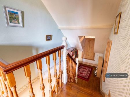 5 bedroom semi-detached house to rent - Photo 5