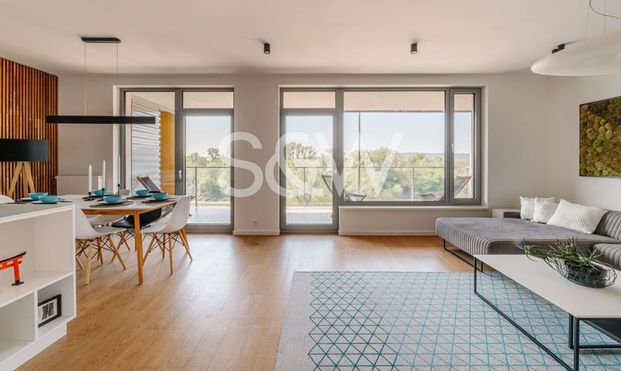 SVOBODA & WILLIAMS | 113283 | Dizajnový 3-izbový apartmán s terasou a úžasným výhľadom - Photo 1