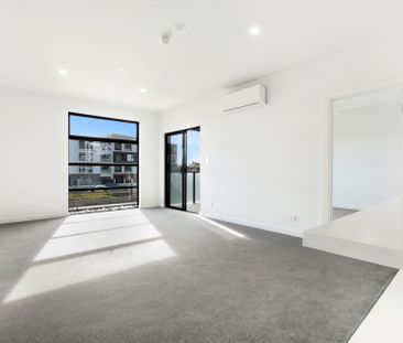 First Floor Apartment With Stunning Views - Photo 2