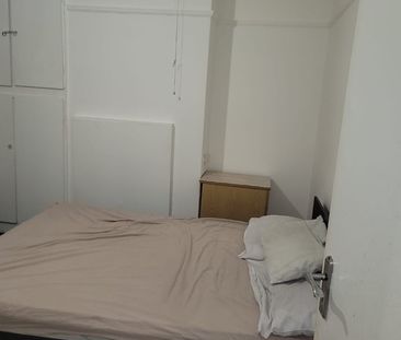 Room in a Shared House, Springfield Drive, IG2 - Photo 1