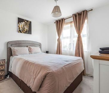 Semi-detached house to rent on - Photo 4
