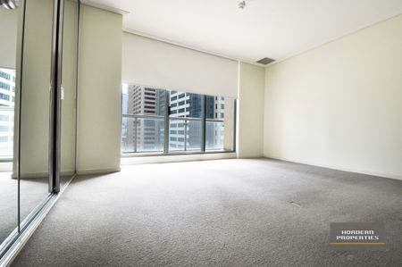 Bright and Sunny 1 Bedroom Apartment in Hordern Towers - Photo 2
