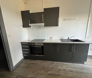 Location Appartement 1 pièce 35m² - Photo 2