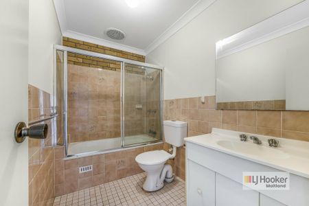 "Low-maintenance Living" - Photo 2