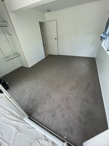 Sunny 2 bedroom unit in the Bays - Photo 4