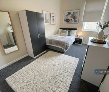 1 bedroom in a house share to rent - Photo 2