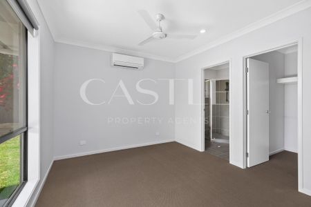 Modern Family Home - Photo 3