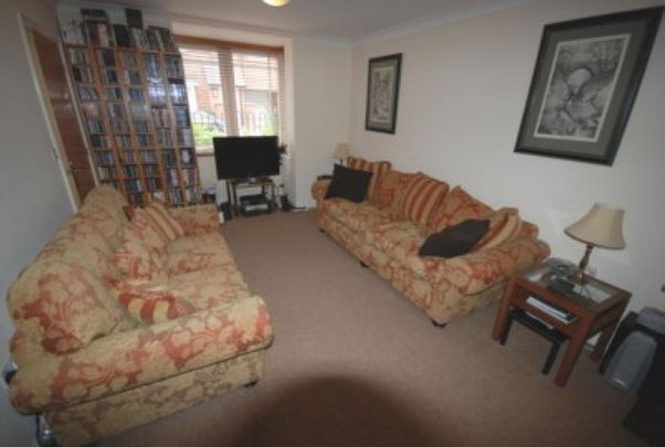 5 bedroom semi-detached house to rent - Photo 1