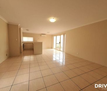 Spacious 3x2 Unit in a Quiet Complex - Photo 3
