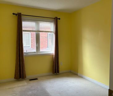 For Lease - 539 Coach Drive, Mississauga, Ontario - Photo 1