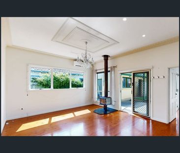 19 Bute Street, Murrumbeena, Vic 3163 - Photo 2