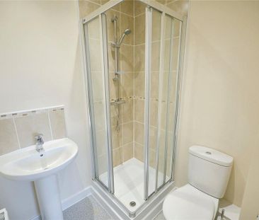 3 bedroom link detached house to rent - Photo 5
