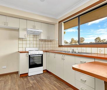 Two Bedroom, Brick Beauty - Photo 3