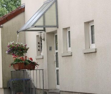 Bei VIVAWEST die Sonnenstrahlen im Garten genießen. - Photo 2