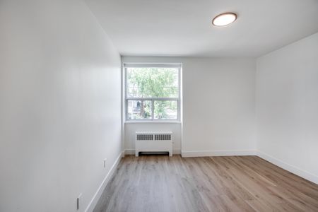 1-Bedroom - Photo 4