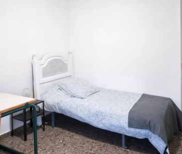 Room in a shared 7-bedroom apartment for rent in La Vega Baixa, Valencia, perfect for professionals and students. - Foto 6