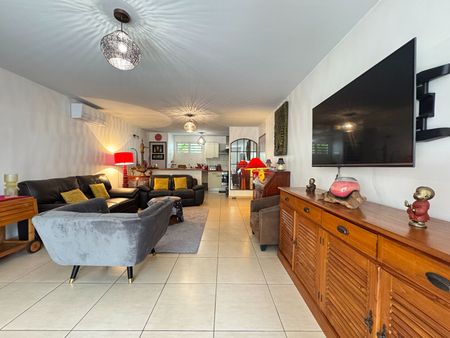 A LOUER - Saint-Denis - Appartement T3 meublé de standing avec terrasses en face du jardin de l'Etat - Photo 4