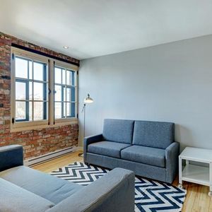 Loft entièrement meublé à louer Vieux-Québec juillet 2026 - Photo 2