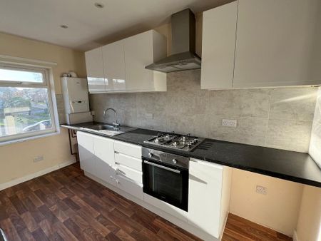 2 bedroom flat to rent - Photo 3