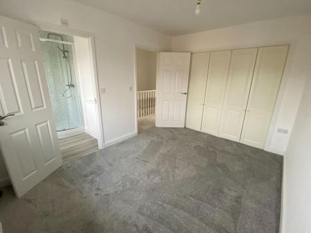 3 bedroom link detached house to rent - Photo 4