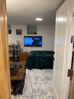 For Lease - 69 Hillcrest Drive Unit# Lower, Toronto, Ontario - Photo 1