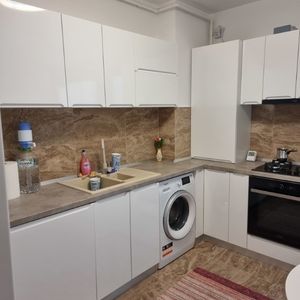 Apartament cu 1 camera in piata Victoriei - Fotografie 2