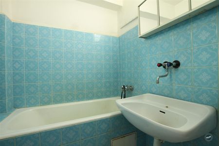 Pronájem bytu 3+1 70 m², Nepomucká 1023, Praha - Photo 4